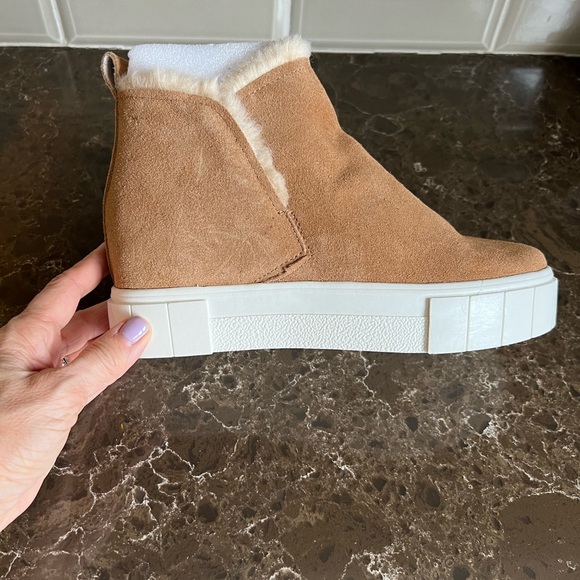 Dolce Vita boot shoe. Never been worn. Size 7.5 Chestnut suede - Picture 4 of 5